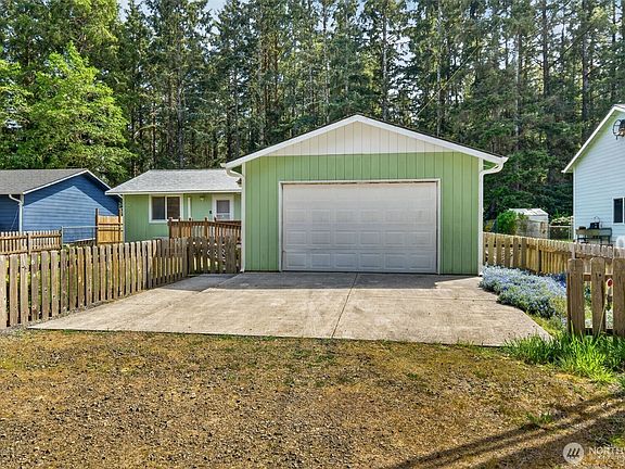2nd image of 1716 194th Street