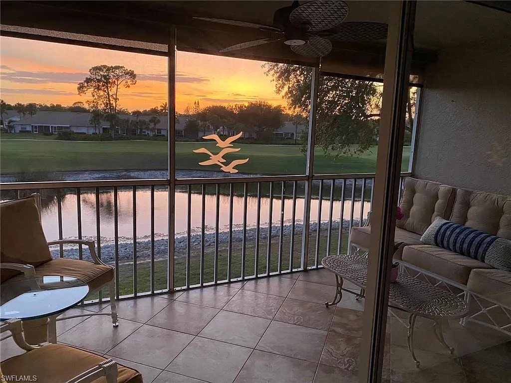 2 bed, 2.0 bath, 1308 sqft, $1,600 — Photo 2