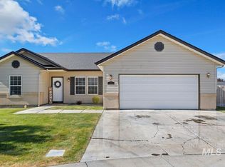 1592 Vista Dr, Twin Falls, ID 83301