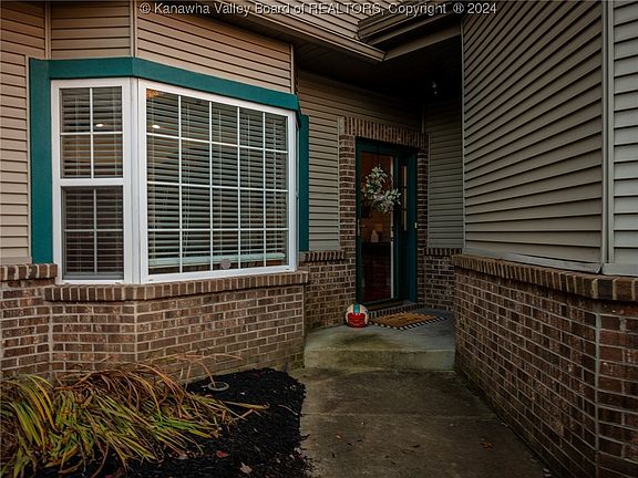 5th image of 111 Stonebrook Dr