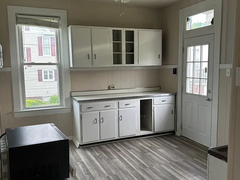 440 Center Ave — Photo 13