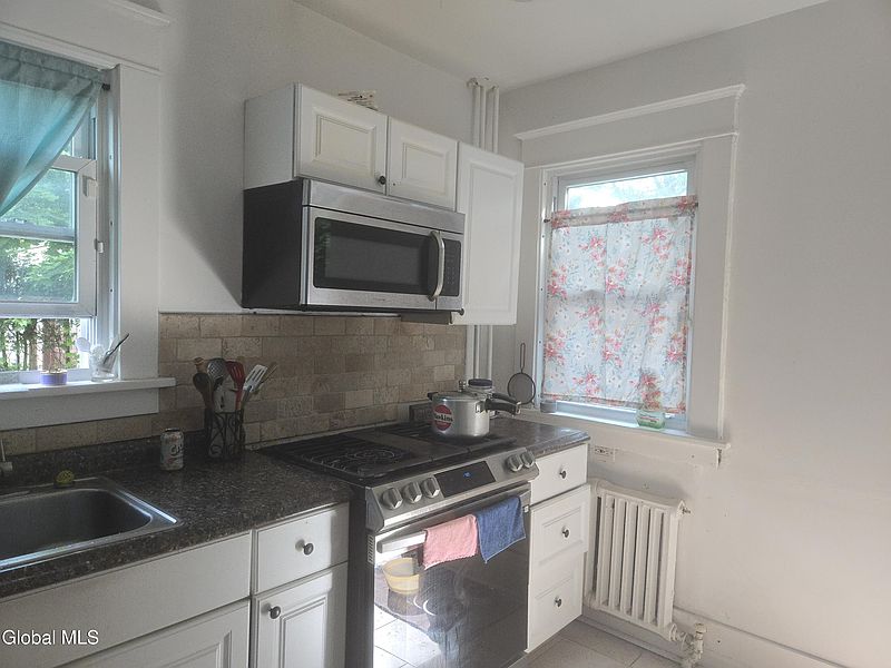 3rd image of 86 Benson Street Street