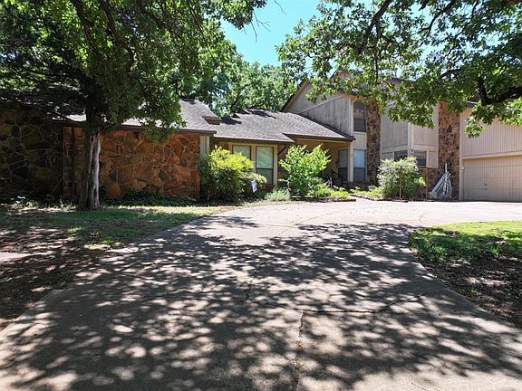 3rd image of 604 Dripping Springs Dr