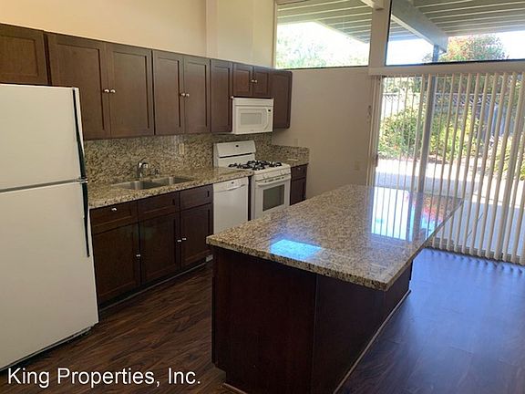 3rd image of 1331 Brown Dr