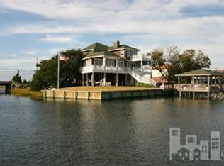 2 Pelican Dr, Wrightsville Beach, NC 28480