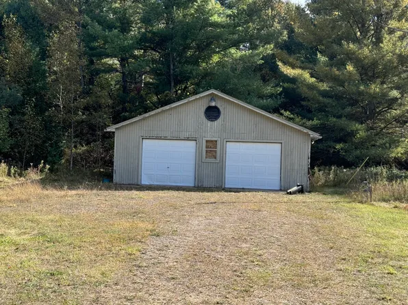 8772 Carter Rd, Cheboygan, MI 49721
