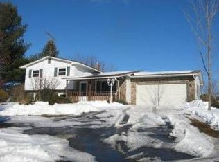 4716 Millis Rd, North Branch, MI 48461