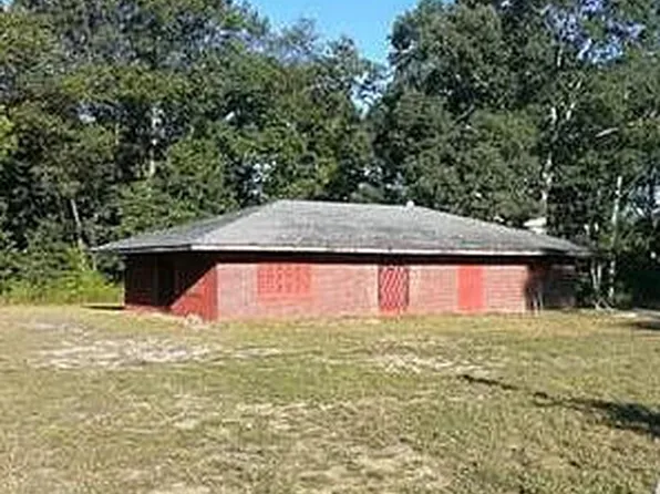 2051 Russell Rd, Muskegon, MI 49445