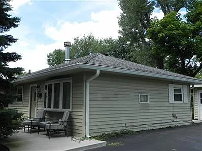 224 Woodland Dr photo 1