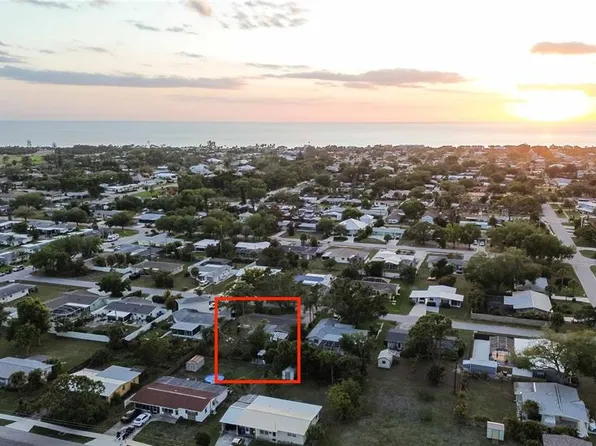 913 Church St, Venice, FL 34285