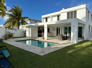 1306 Mallorca St, Carolina, PR 00979
