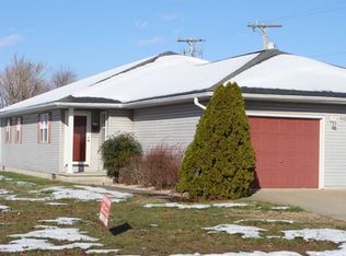 121 W Van Buren St, Herrin, IL 62948