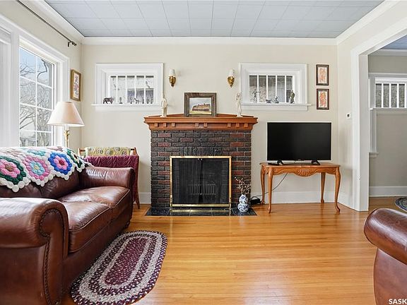 4th image of 3625 Victoria AVENUE