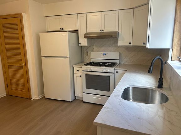 4th image of 201 Franklin St Floor 2