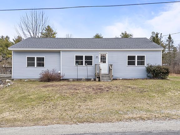 3rd image of 168 Auburn Pownal Road