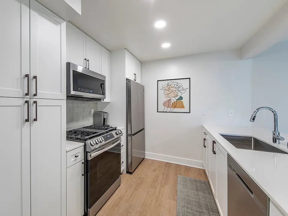 Avalon Woodland Hills