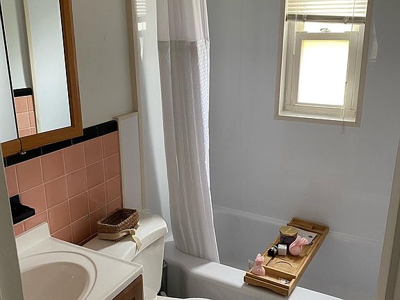 4th image of 277 Dorchester Rd S