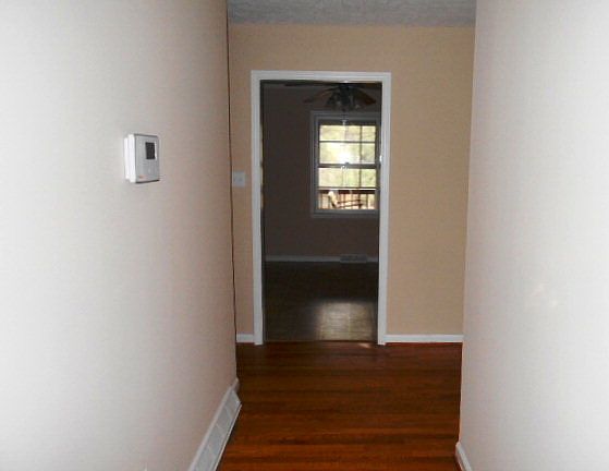 4th image of 316 Rosemary Ln