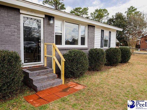 2nd image of 1028 W Lake Dr
