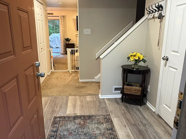 55 Dorset Ct — Photo 4