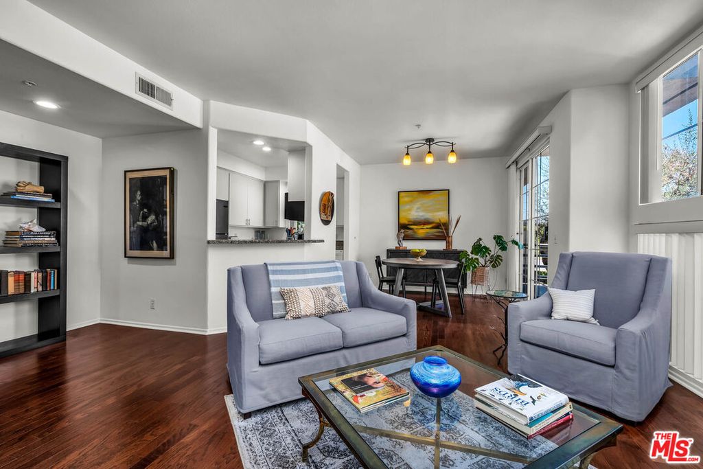 3613 Glendon Ave APT 101, Los Angeles, CA - View 5