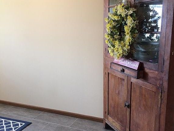 3rd image of 228 Lakeview Dr
