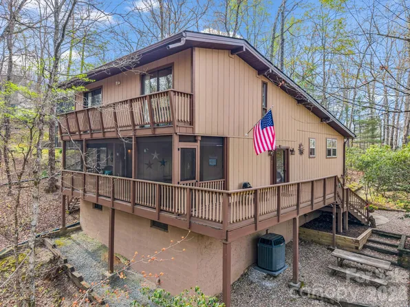 78 Wahuhu Ct, Brevard, NC 28712