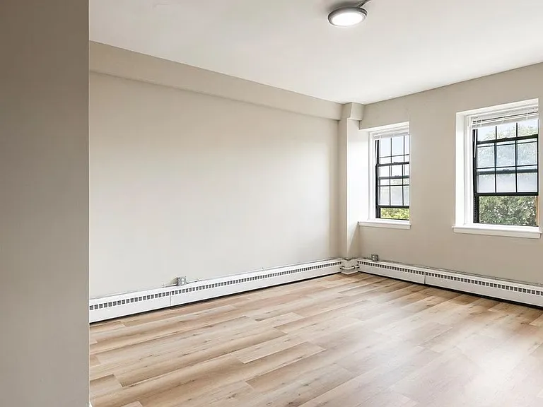 26 Main St — Photo 9