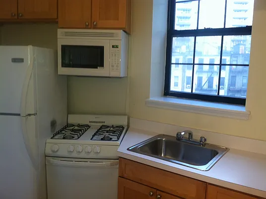 Rented by Acacia Realty | media 17