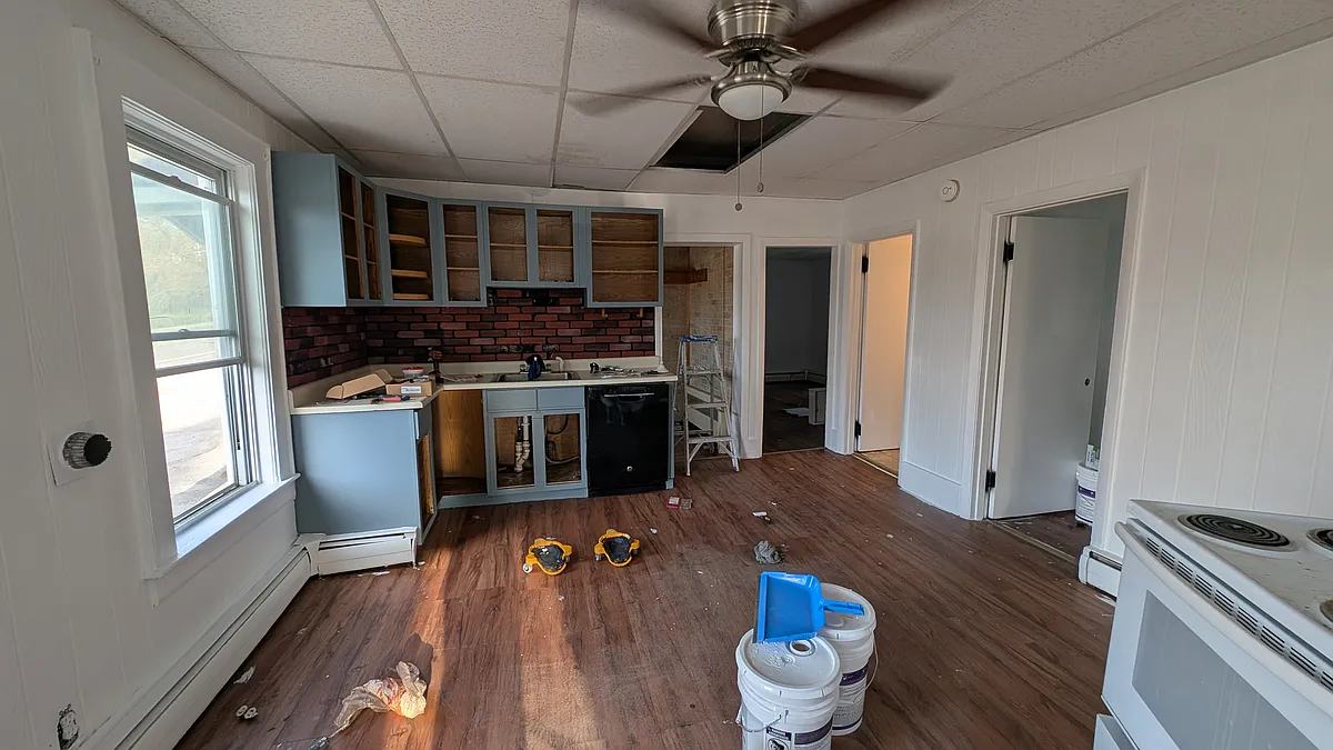 Building Photo - 634 Burgess St #1