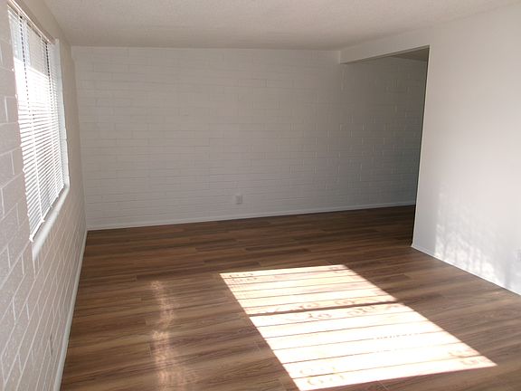 2nd image of 3900 S Evergreen Ave