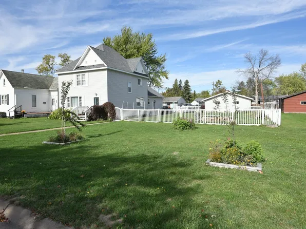 2113 5th St E, Ashland, WI 54806