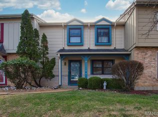 13338 Hiddendale Ln, Ballwin, MO 63021