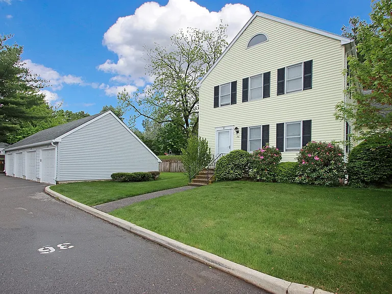 36 Southgate Dr #36 — Photo 20