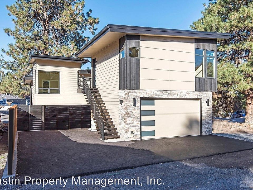 2nd image of 1215 NW Fresno Ave #2