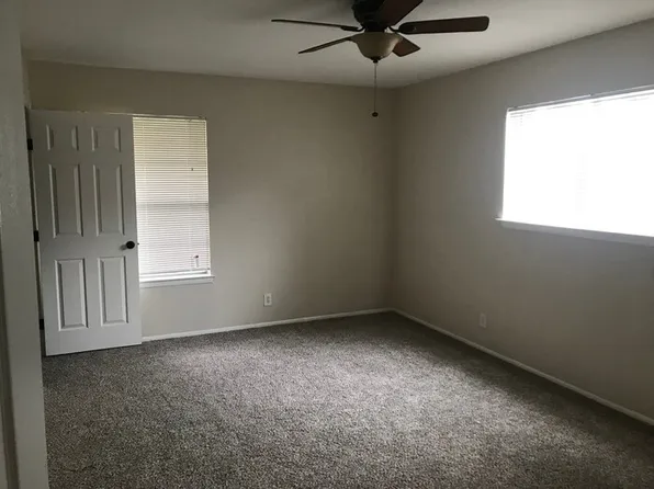 9110 Cold Harbor Dr, San Antonio, TX 78245