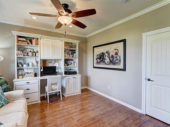 4th image of 8902 SW Sun Valley Dr