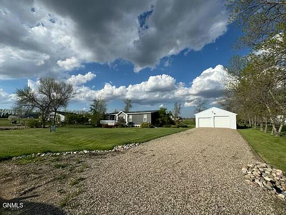 3rd image of 2926 Cabin Dr W