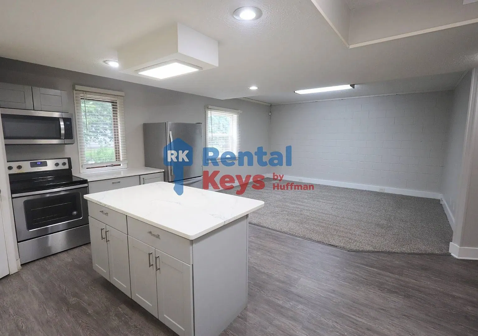 3811 Covert Avenue — Photo 3