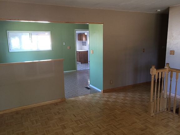 4th image of 4774 Arnold Ave