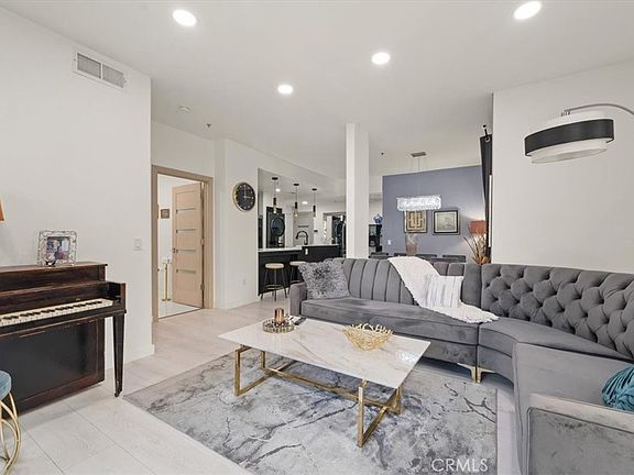 5th image of 17809 Halsted St Unit 117