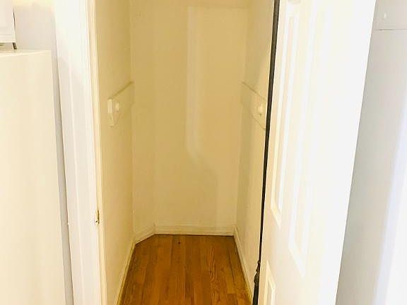 5th image of 8 Garden Pl APT 7