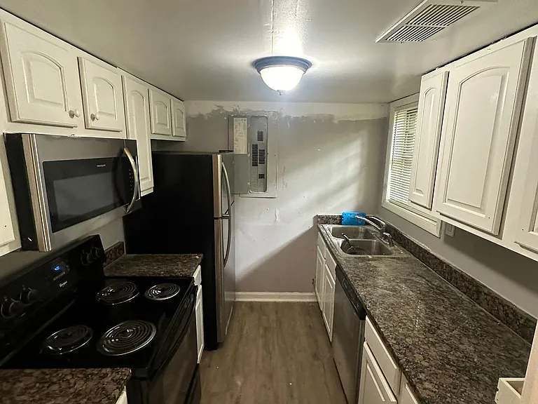 1150 Rankin St #L3 — Photo 5