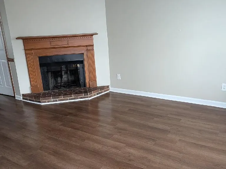 3258 Landmark St #B5 — Photo 1