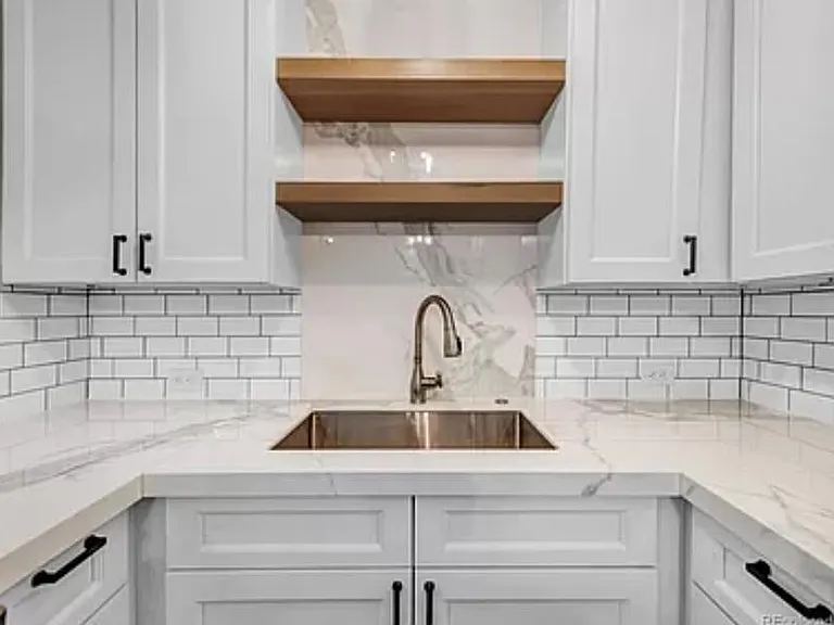 155 N Jackson St #8 — Photo 12