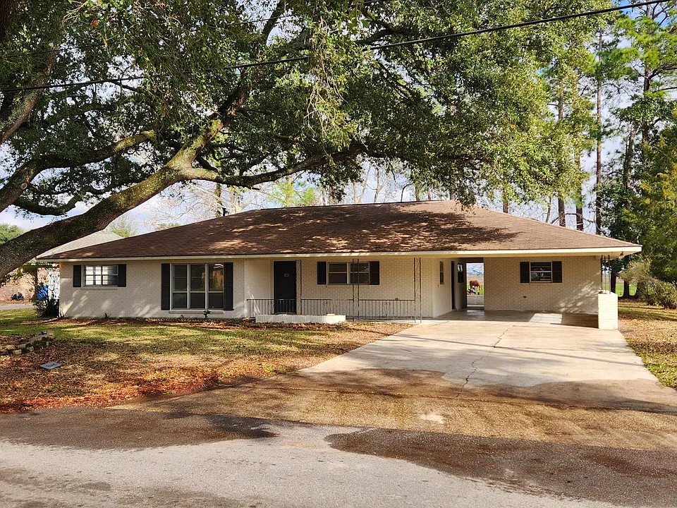 2964 Main St