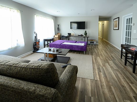 2nd image of 216 Matthews Dr #1