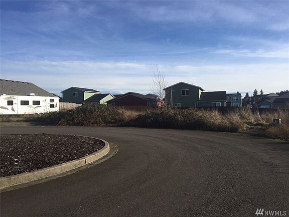 3rd image of 187 London Ln
