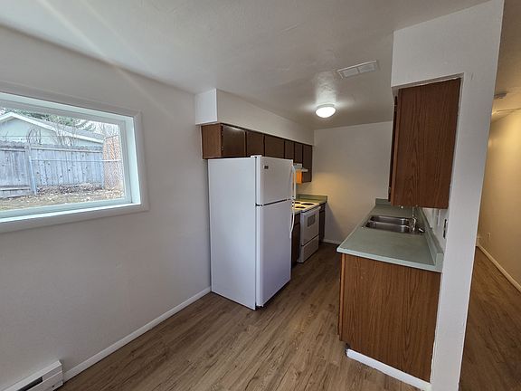 2nd image of 500 S Circle Dr #B