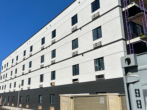 2nd image of 950 S Washington St #2